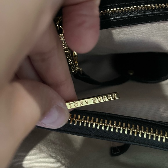 Authentic Tory Burch Large Saffiano Leather Tote - Picture 12 of 15